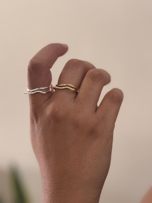 Anillo Liso y Zirconias Ajustable