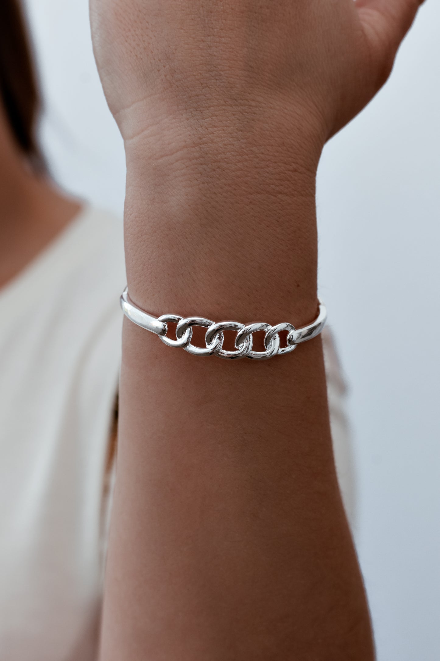 Pulseira de elos entrelaçados