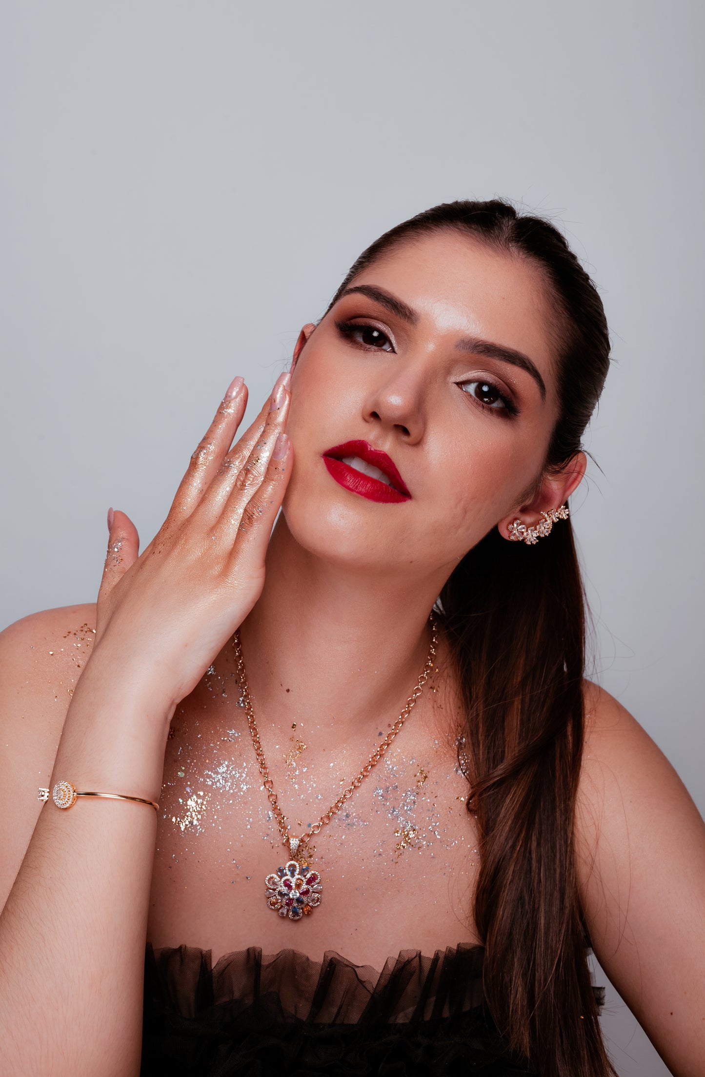 Pulseira de chuva com zircônia ajustável