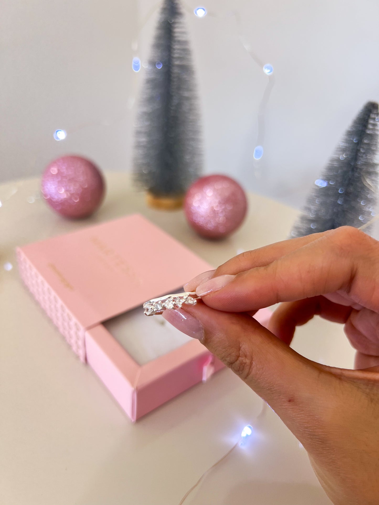 Anillo Gotas de Zirconias Ajustable