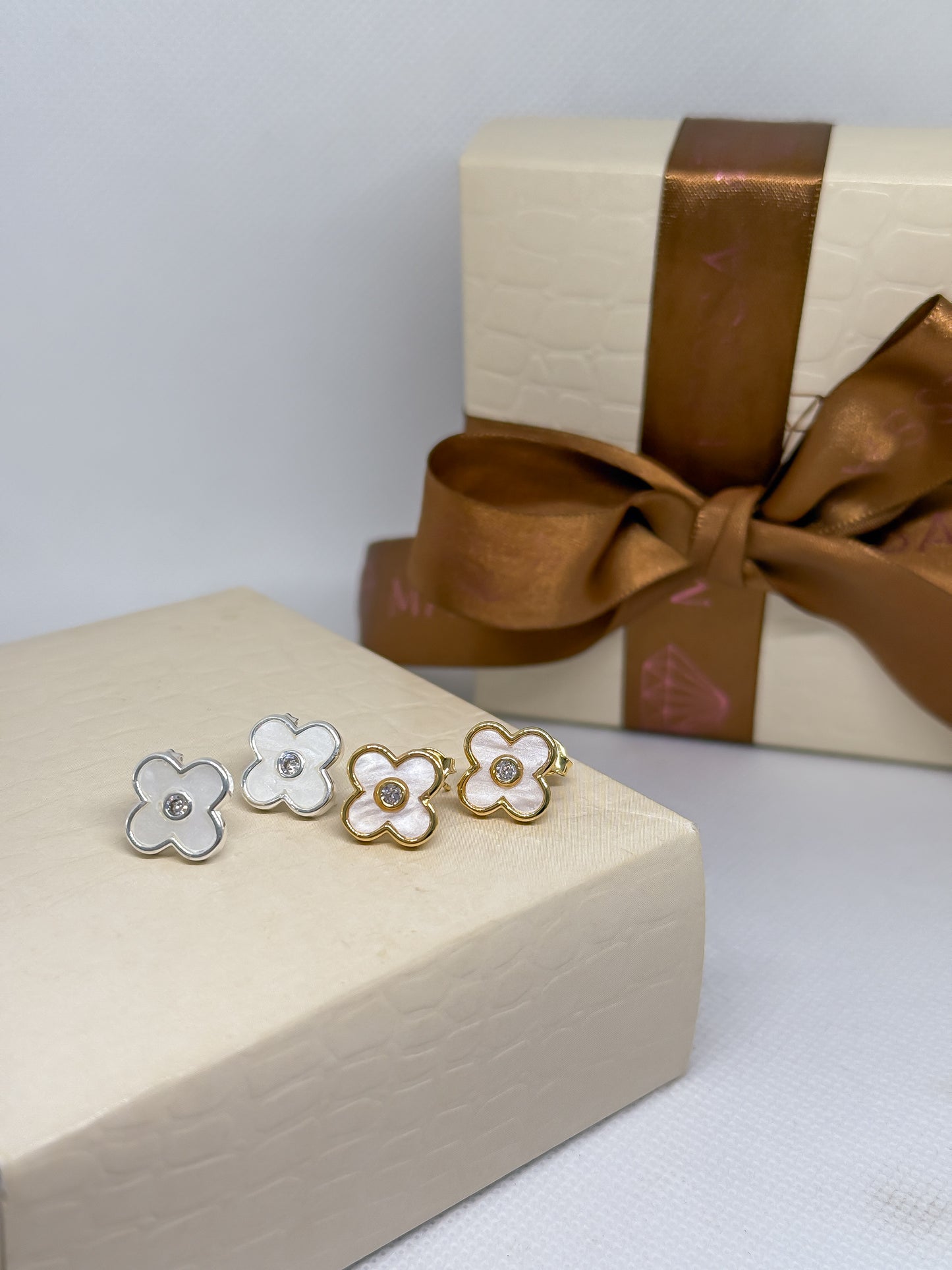 Caravana trébol con madre perla