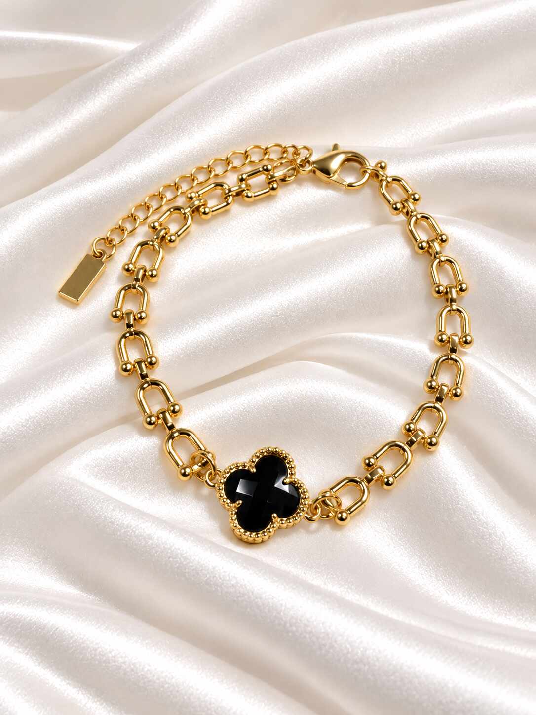 Pulsera Trébol Negro baño oro
