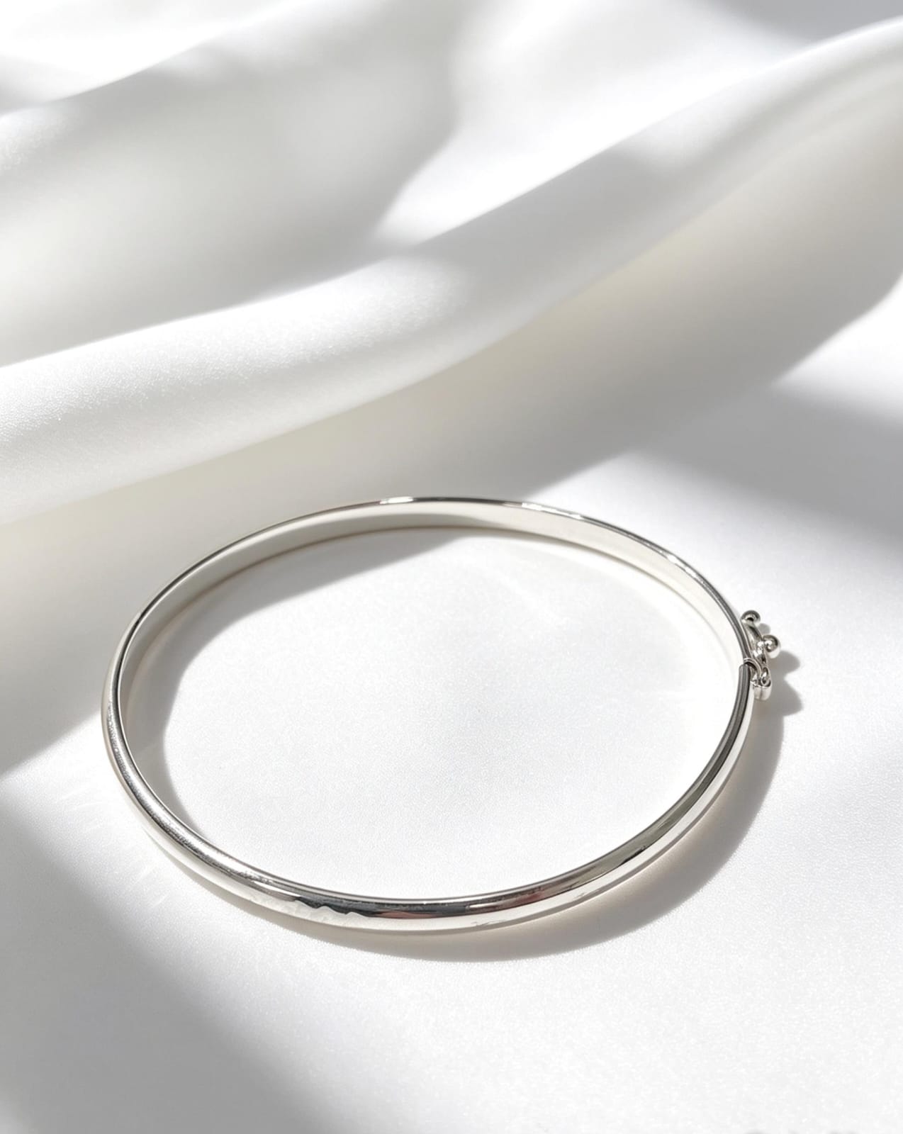 Bracelete fino texturizado