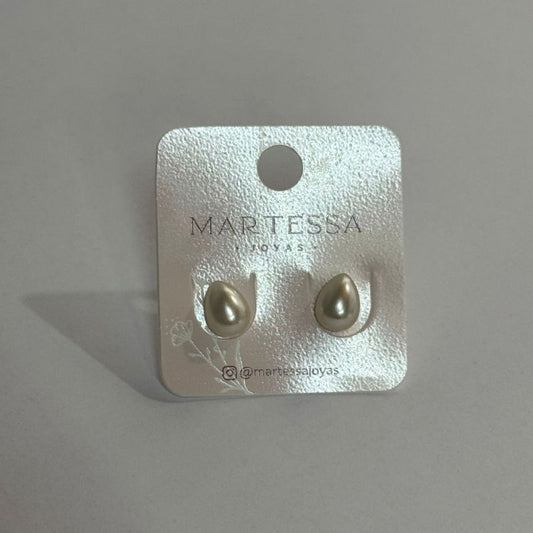 Brinco pérola gota M