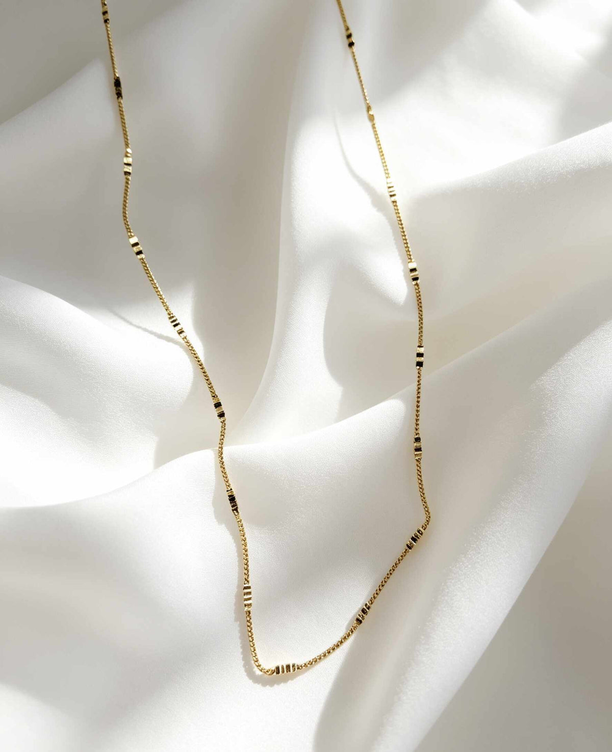 COLAR LONGO DETALHES