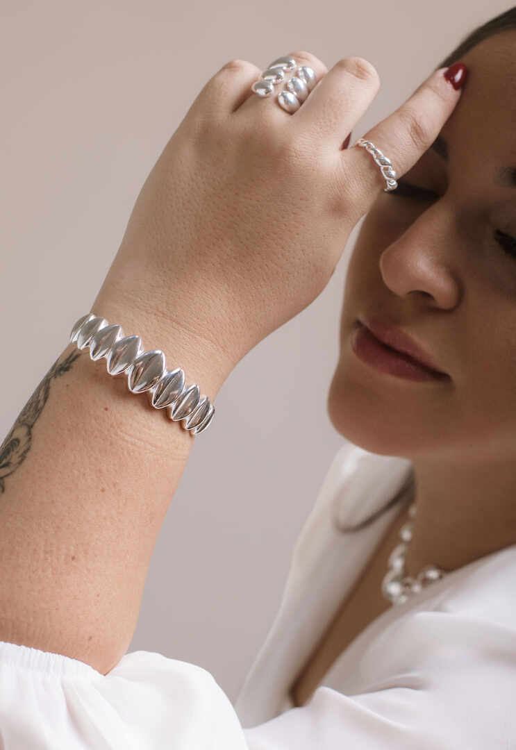 Voluminosa y satinada