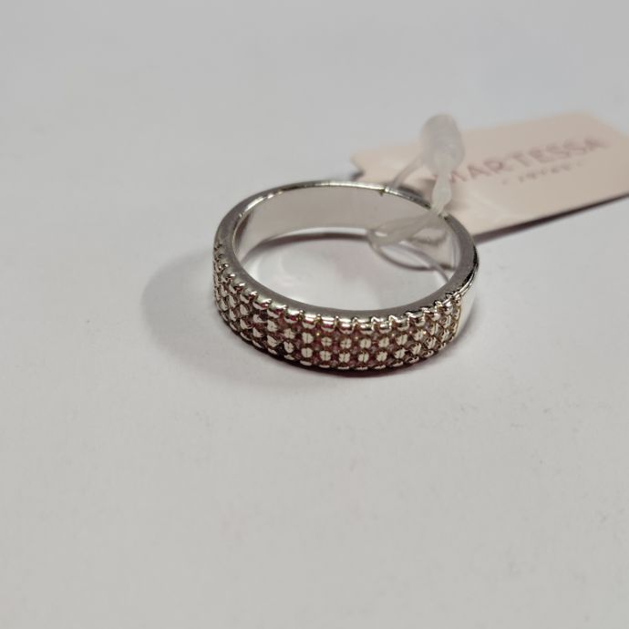Anel aparador zirconias