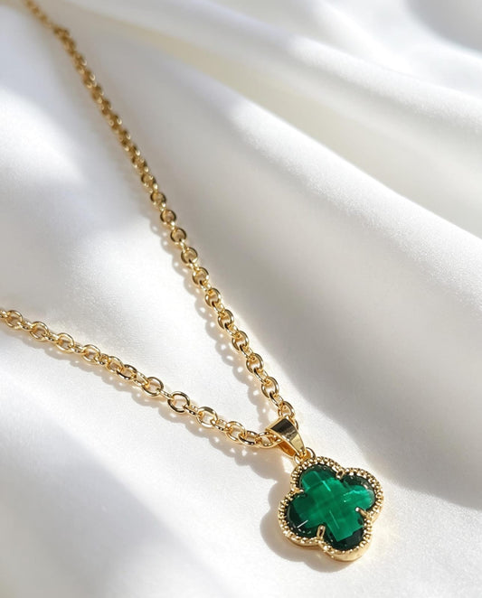 Trébol verde esmeralda