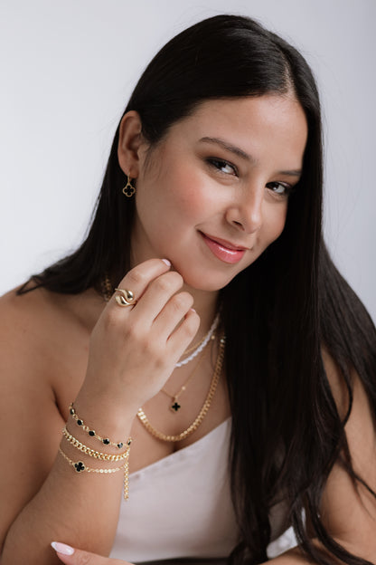 Anillo regulable con gotas entrelazadas