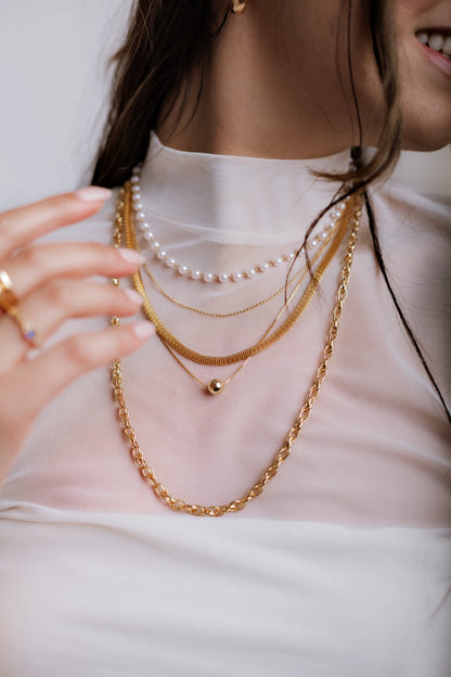 Choker con mini esferas