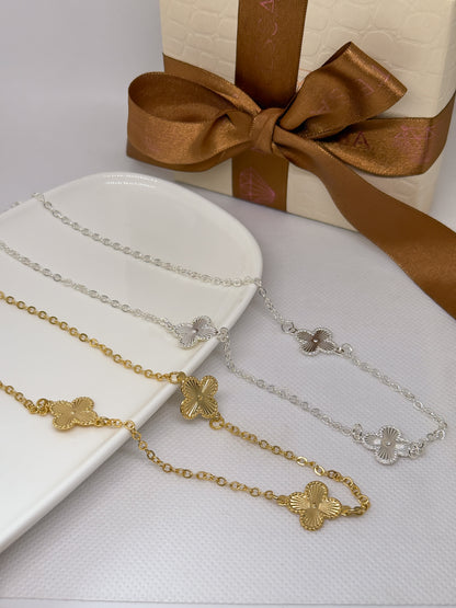 Choker con 3 tréboles lisos