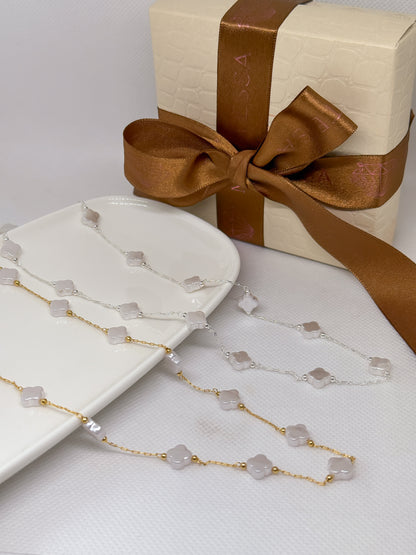 Choker con trébol en perla