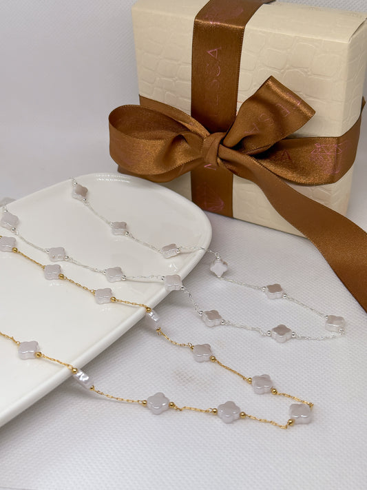 Choker con trébol en perla