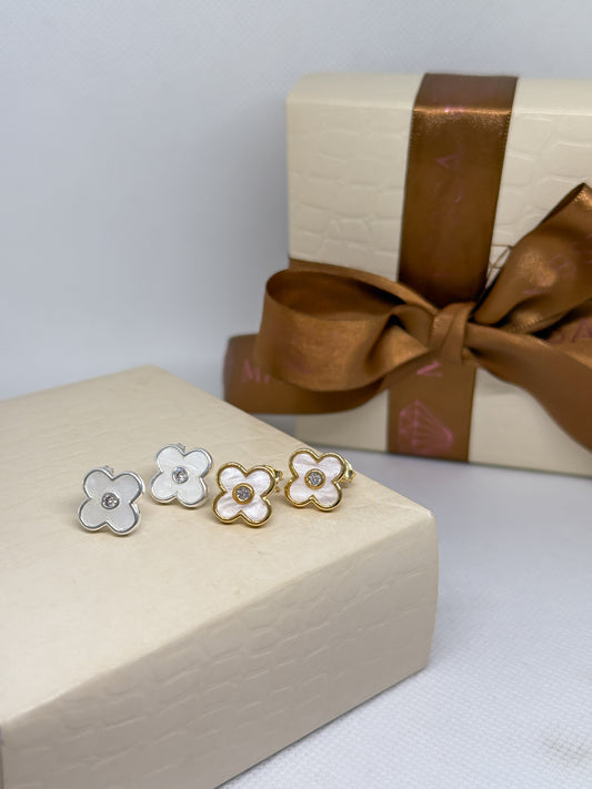 Caravana trébol con madre perla