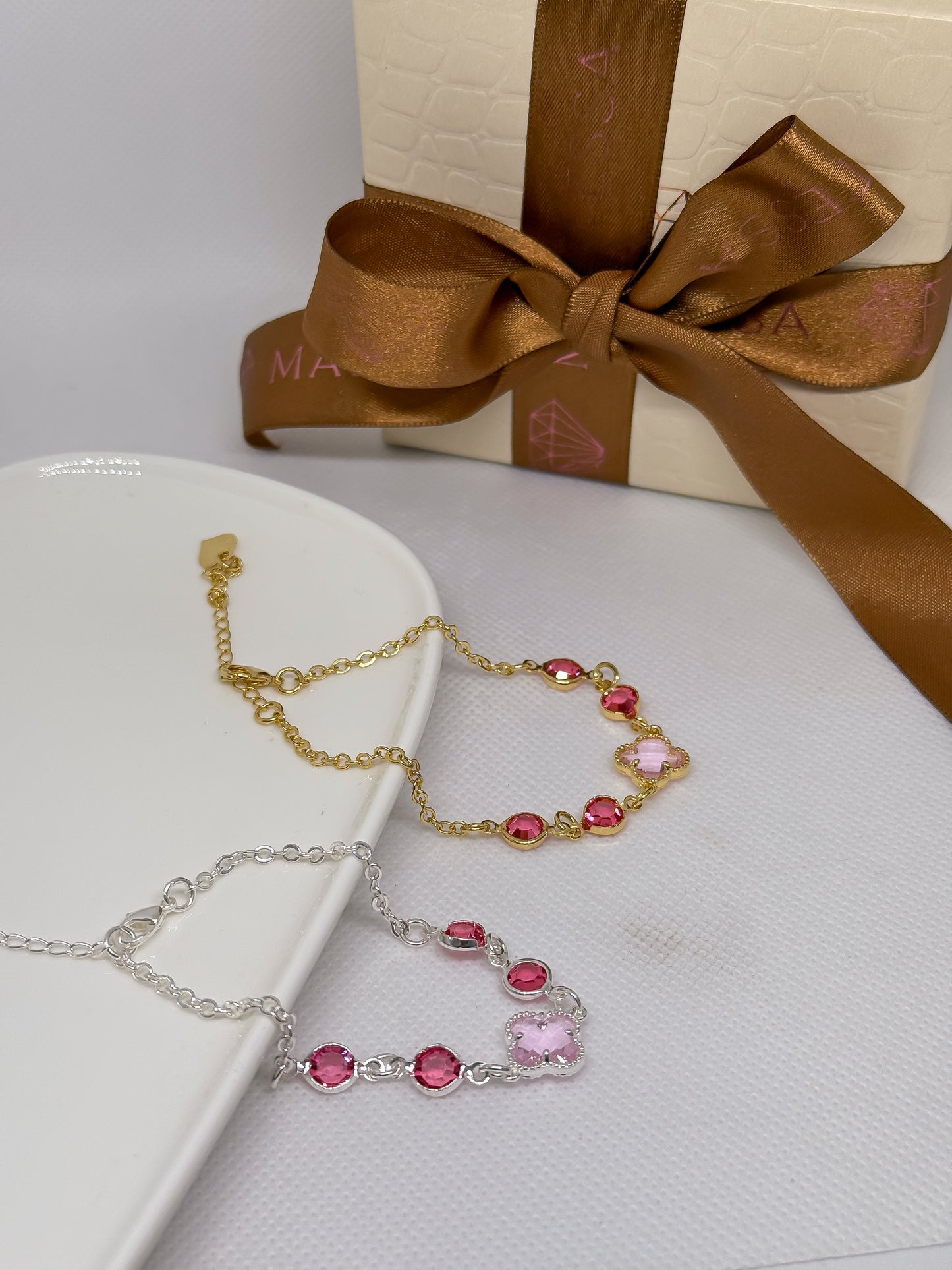 Pulsera Rosa Encantada