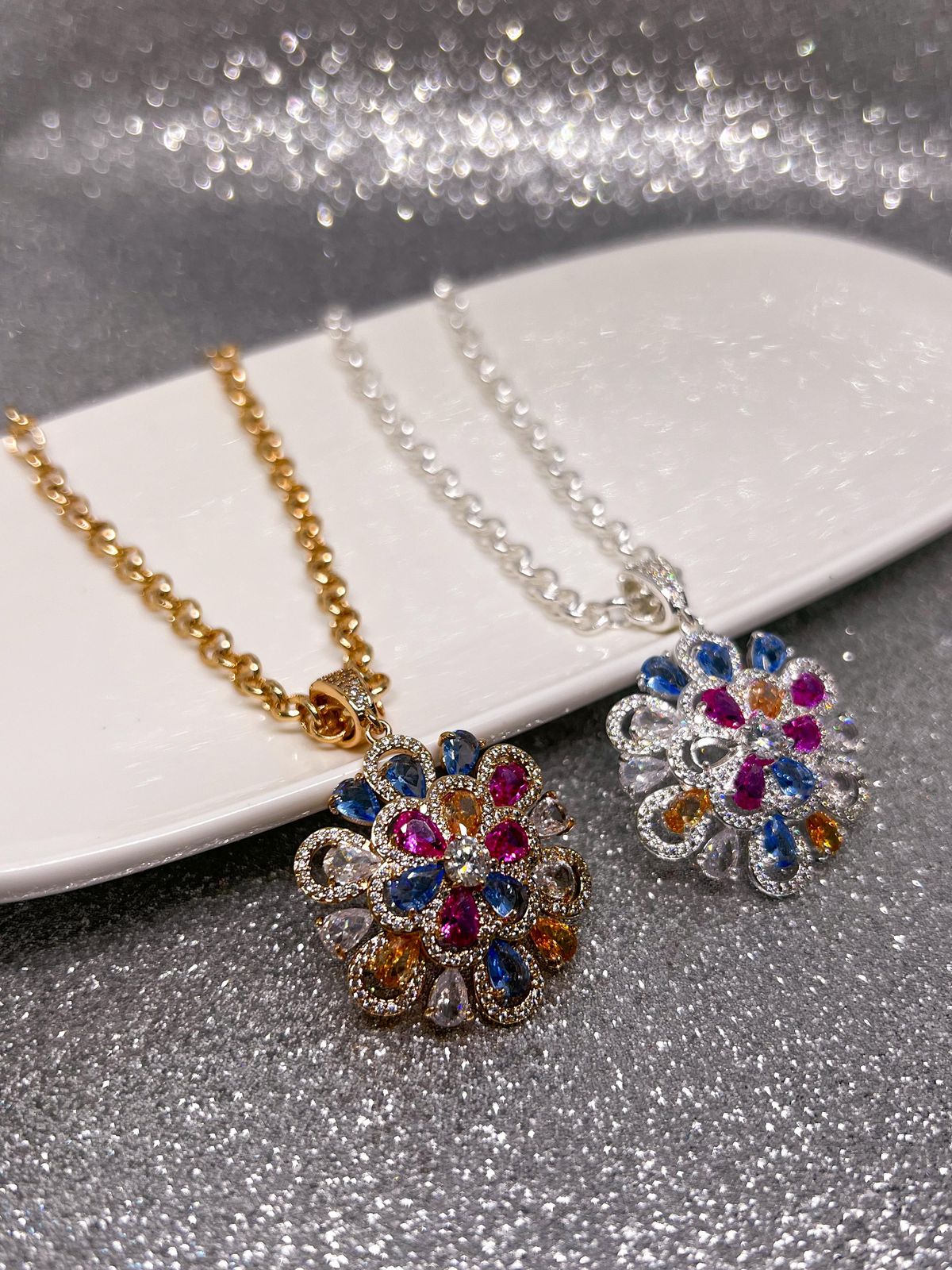 Collar Flor Grande con Zirconias