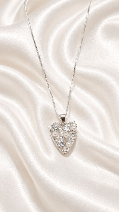 Corazón perlas y circonias
