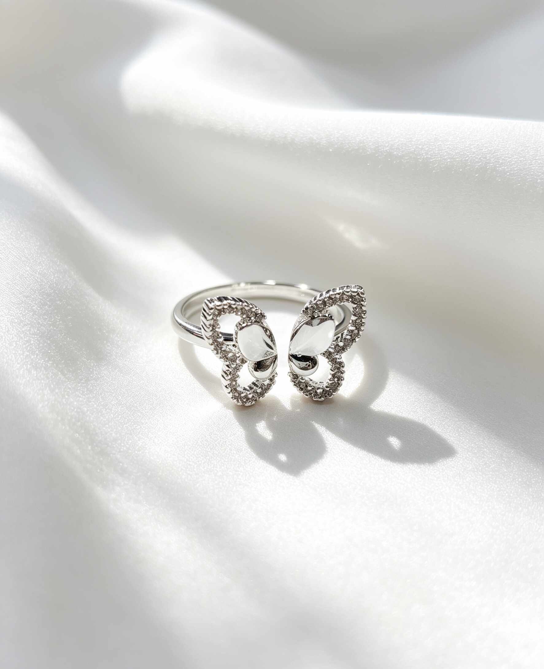 Anillo Mariposa con circonias 