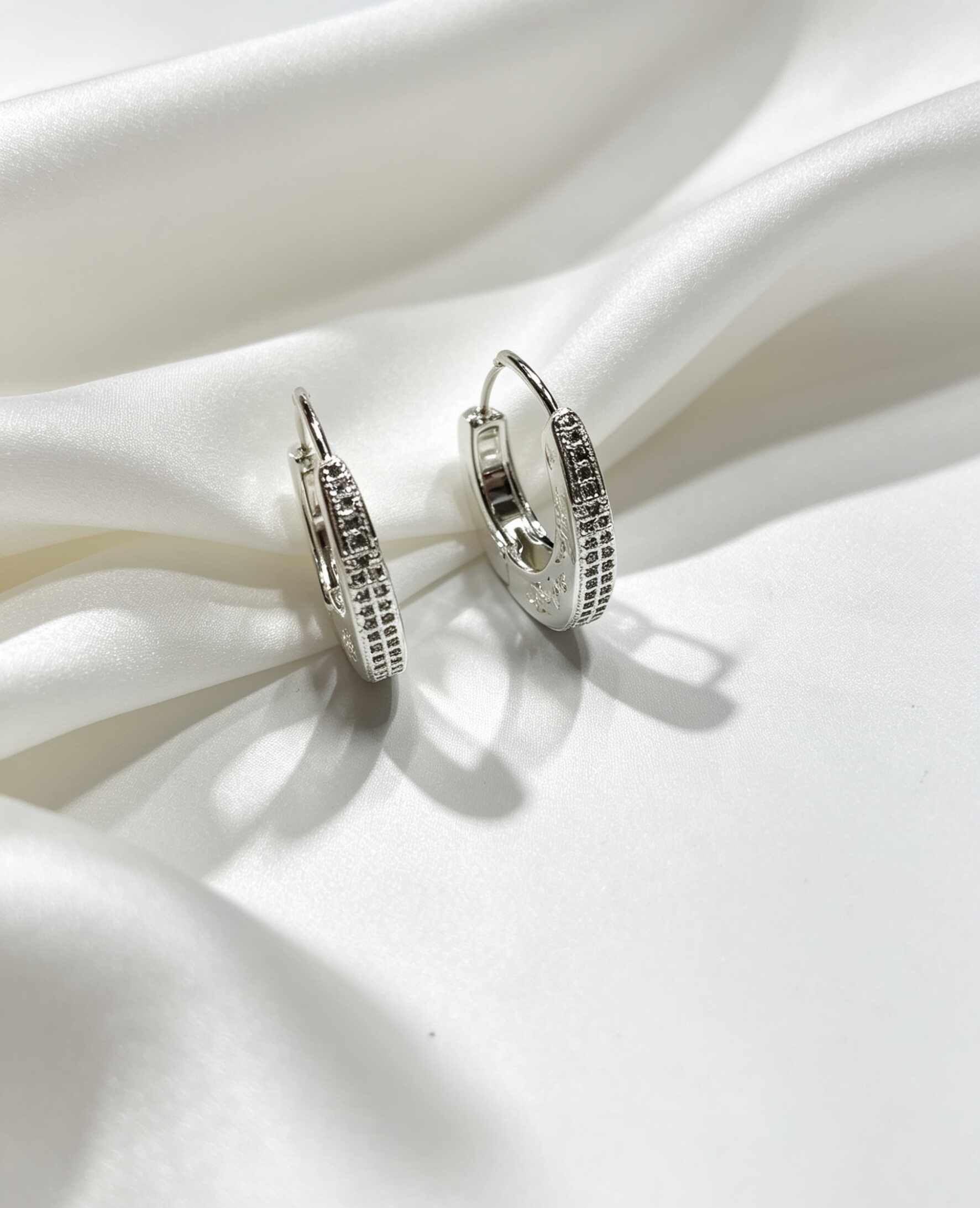 Argola G com zircônia