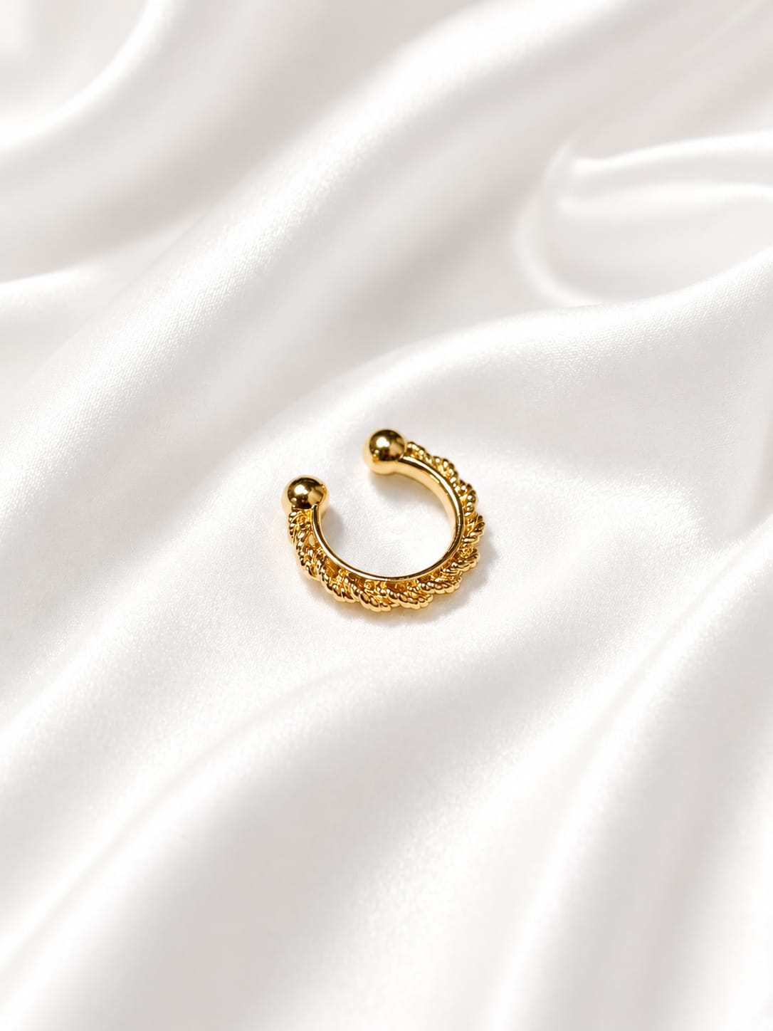 Piercing para oreja sin perforación en baño oro