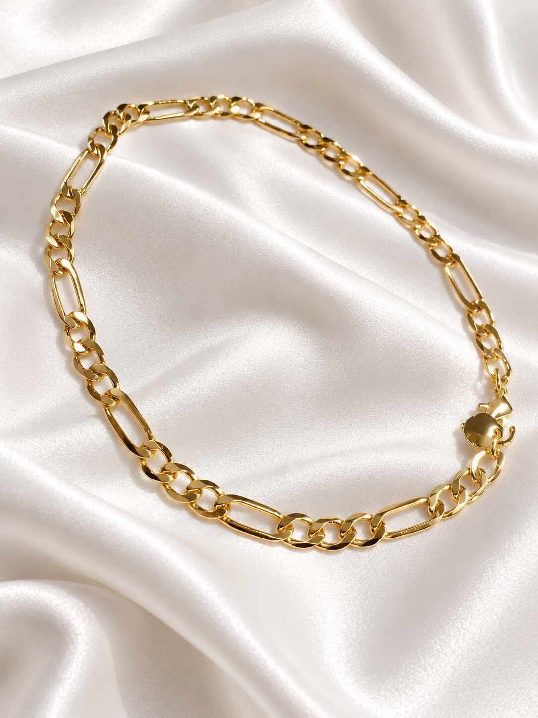 Pulsera masculina fígaro baño de oro