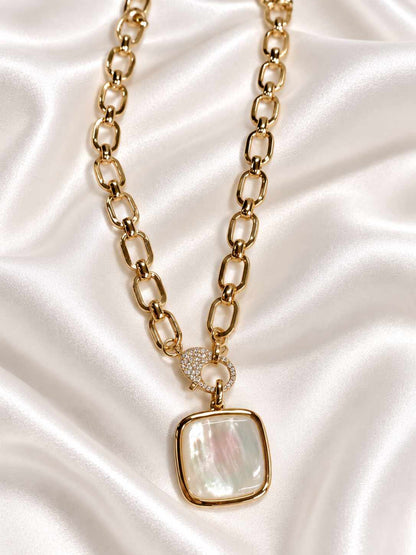 Collar eslabones nácar baño oro