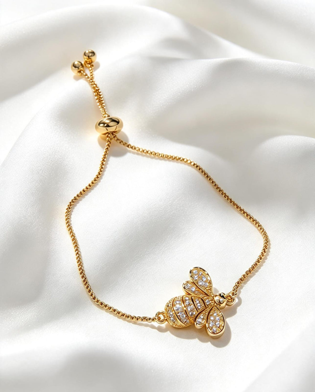 Pulsera con microcirconias diseño de abeja en oro