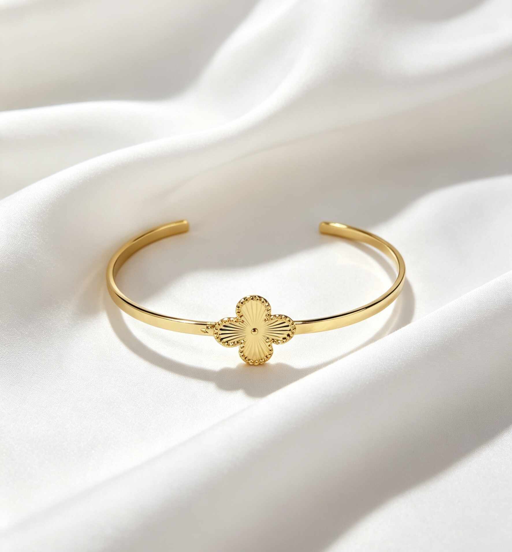 BRACELETE TREVO SUMMER