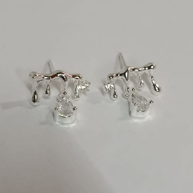 BRINCO DERRETIDO GOTA