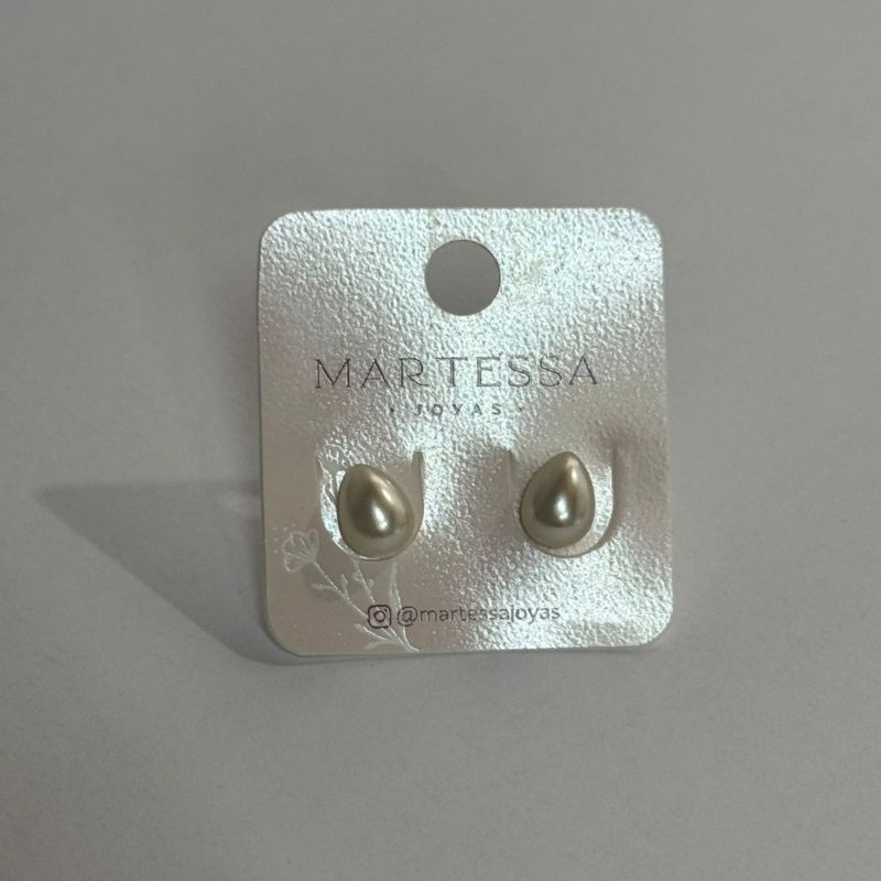 Brinco pérola gota M