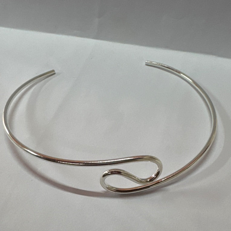 Choker moderna