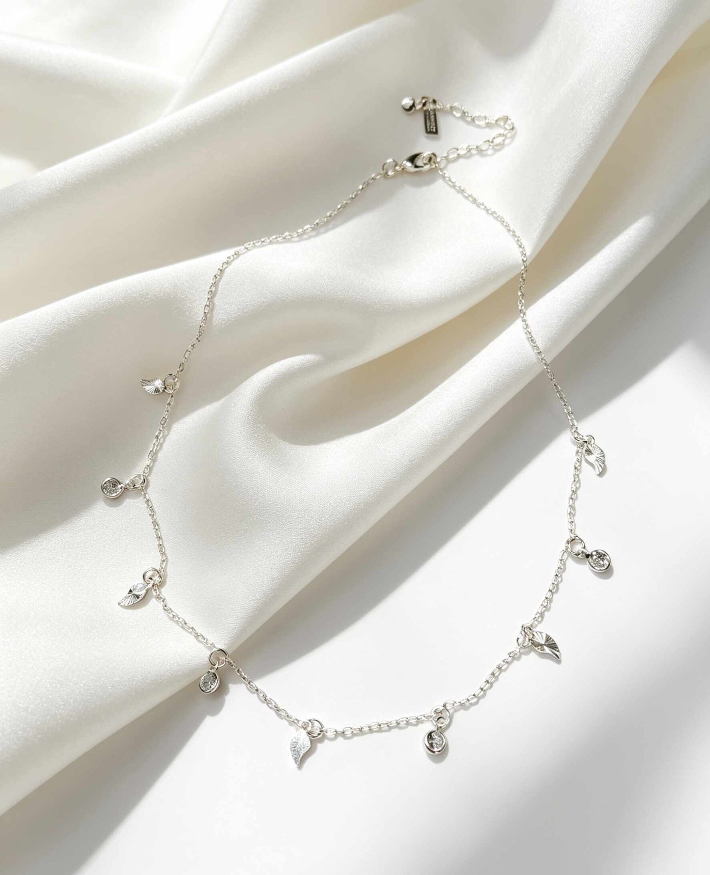 CHOKER PENDENTES