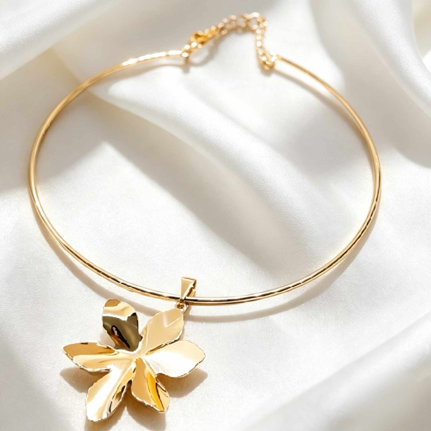CHOKER SEIS PETALAS SUMMER