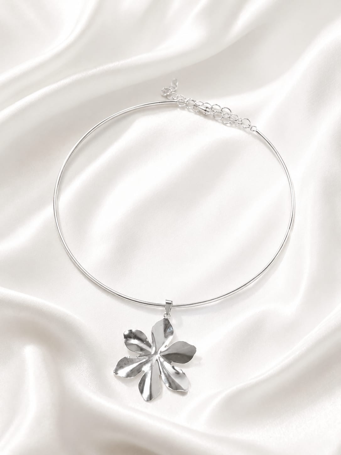 CHOKER SEIS PETALAS SUMMER