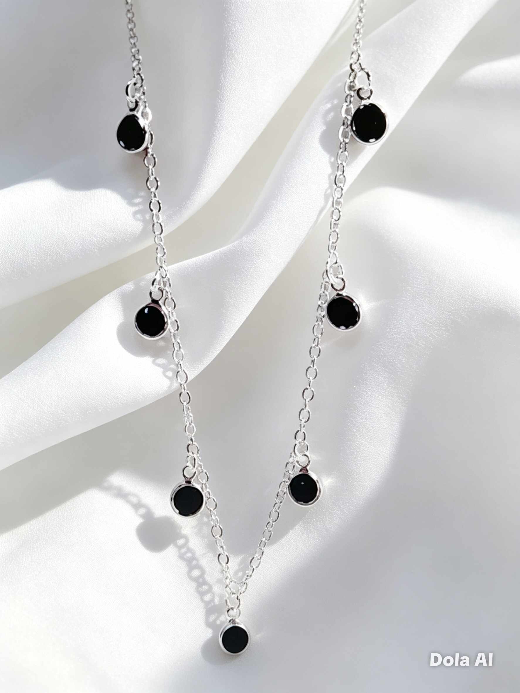 Colar black stone