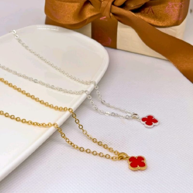 Colar trevo red