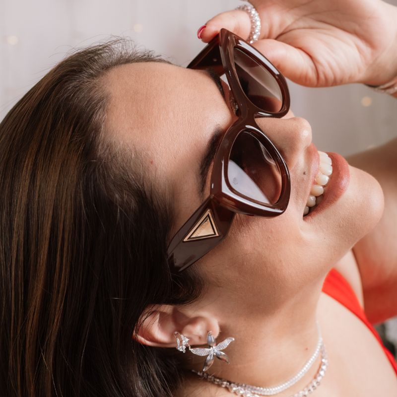 OCULOS PRADA BROWN MOMENTS