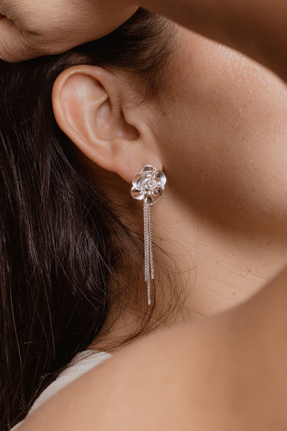 Flor y cadenas