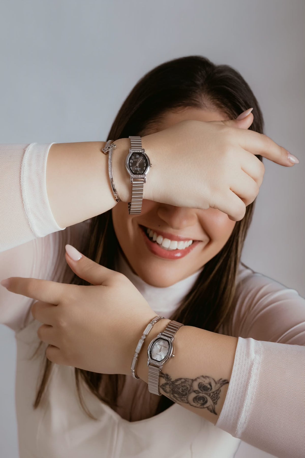 Reloj Femenino Cristales bañado en plata