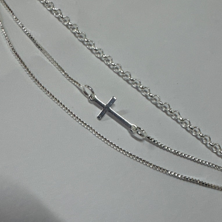 Pulseira Tripla com Cruz
