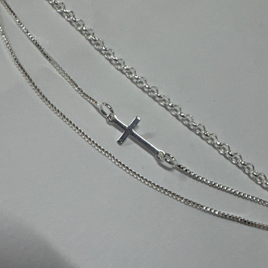 Pulseira Tripla com Cruz