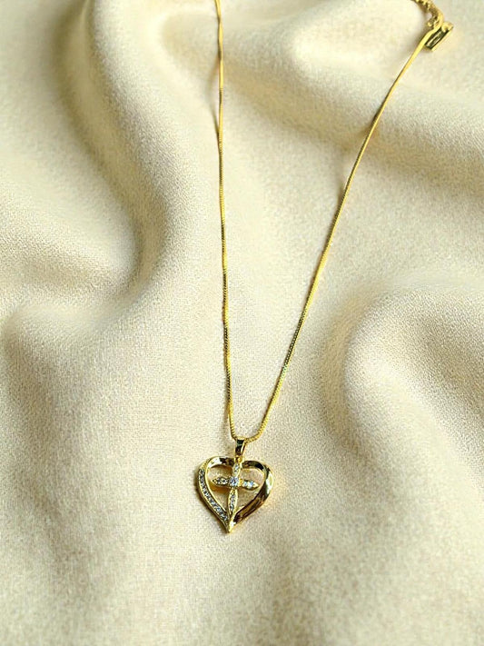 Corazón con cruz central