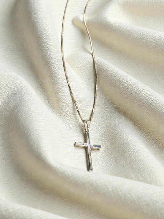 Cruz lisa con líneas rectas