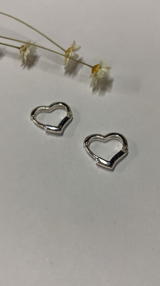 Aritos corazón liso