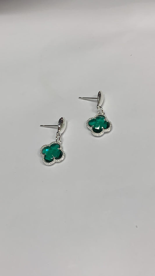 Trébol verde esmeralda