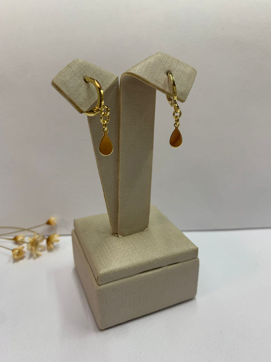 Aro con colgante de gota